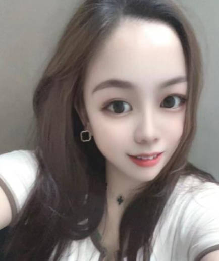 服务系舌吻骚妇