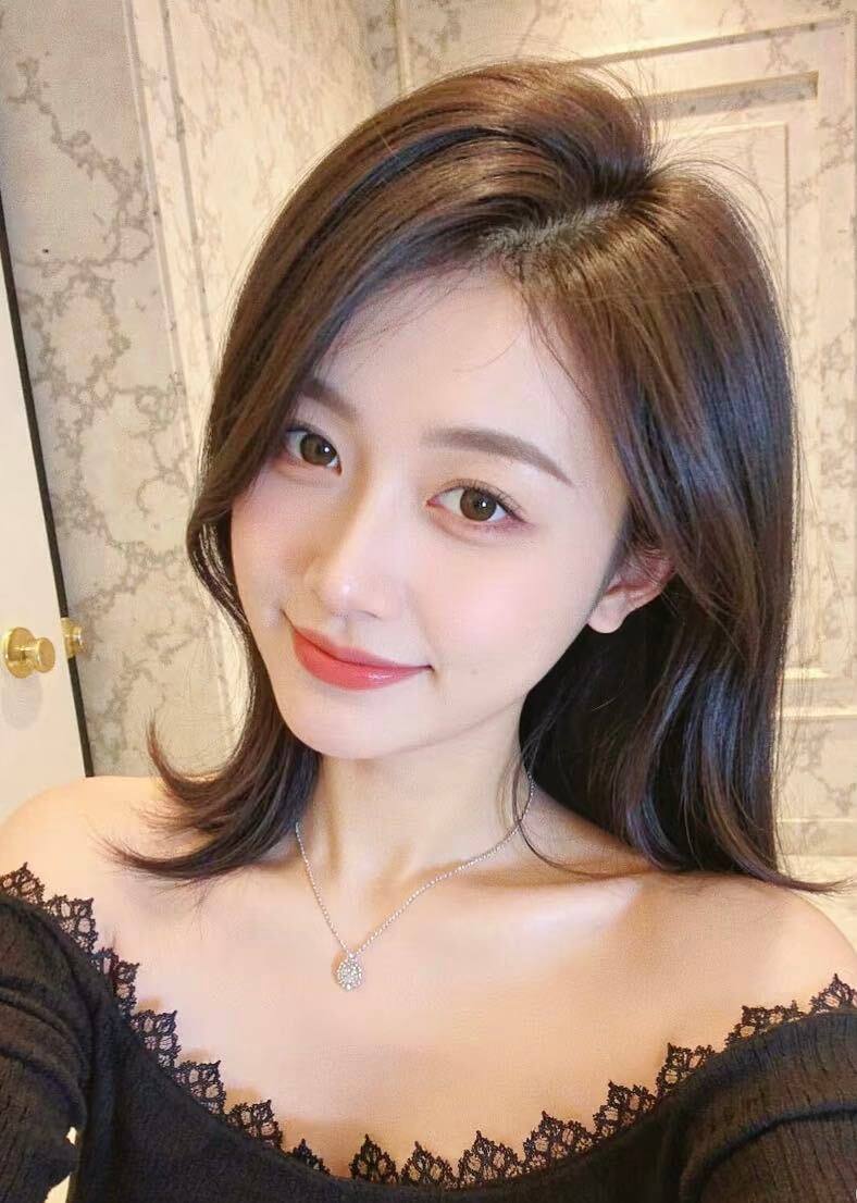 清纯妹妹床上尤物粉嫩鲍鱼