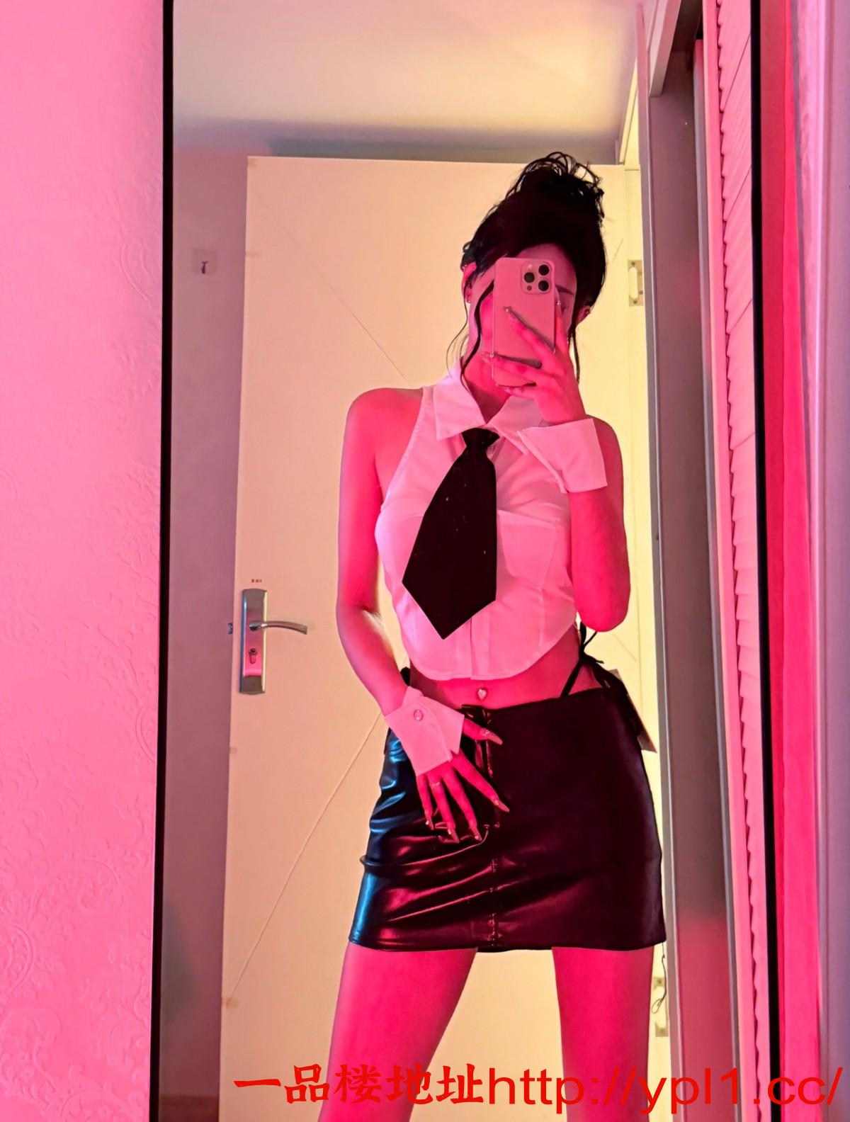 娃娃脸极品嫩妹粉鲍嫩穴反差感十足