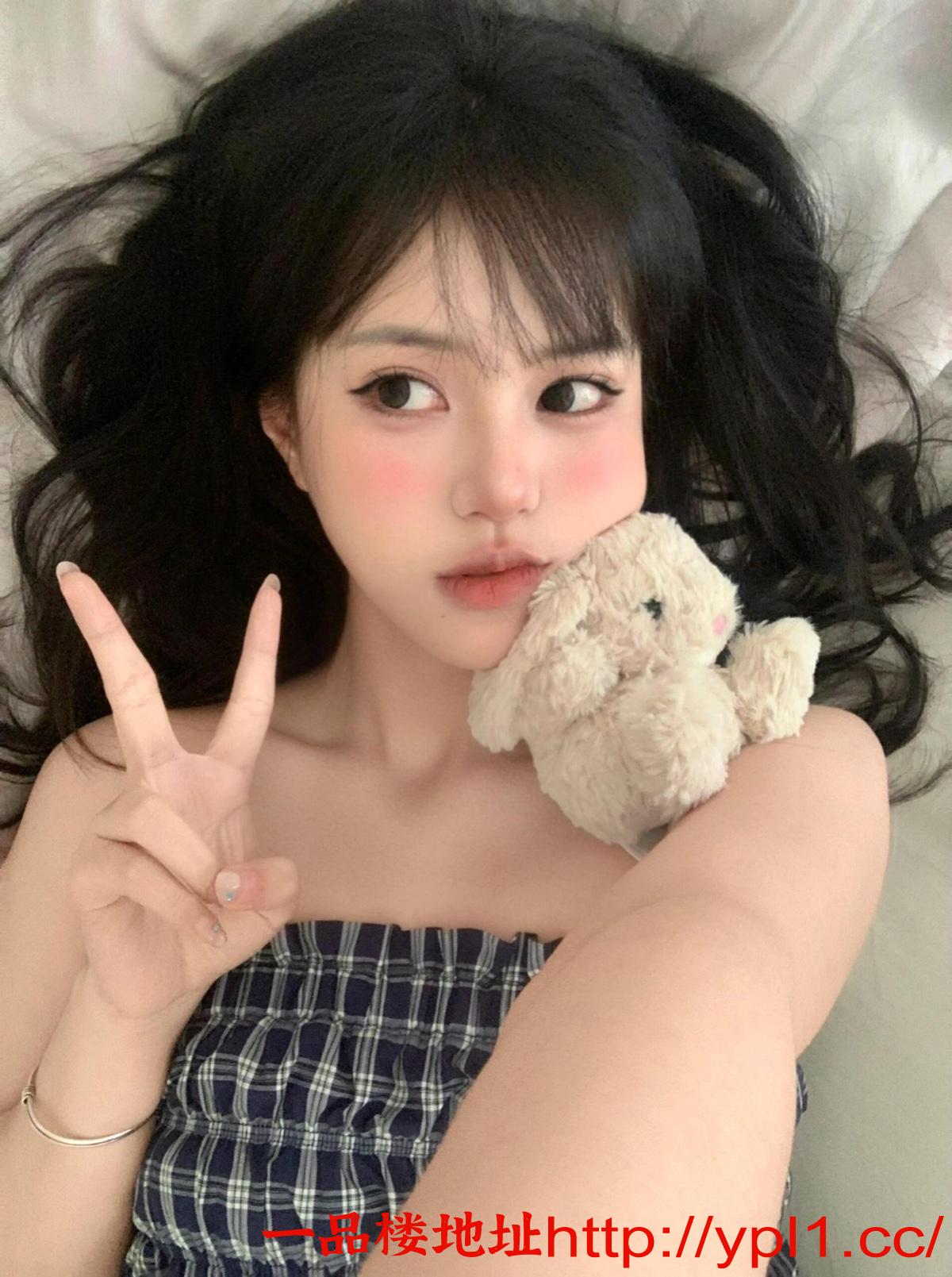 大波妮妮，粉嫩逼