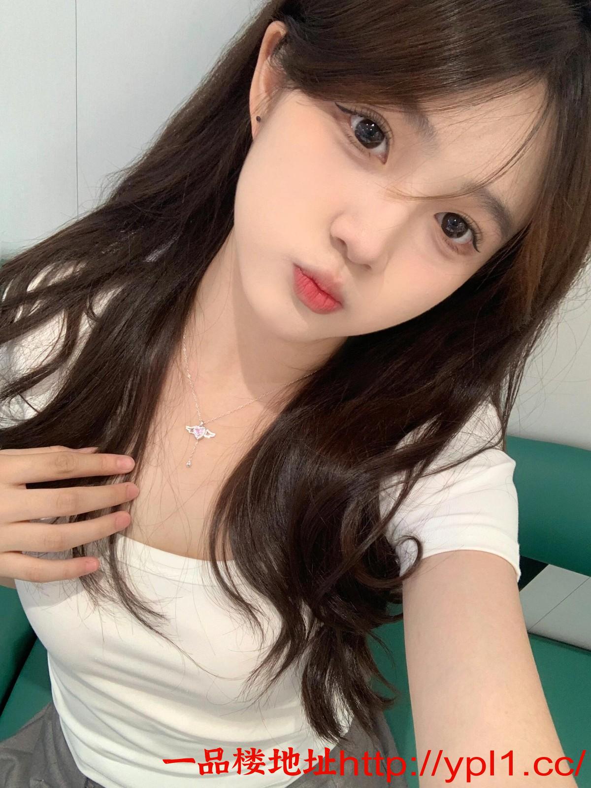 00后美女下海兼职逼紧胸嫩(可外出)