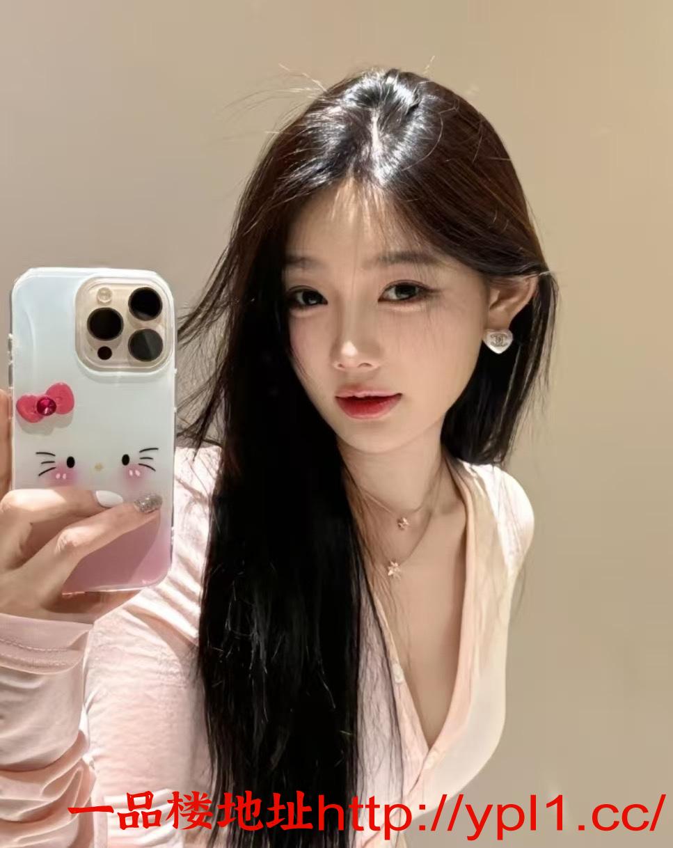 丰满热辣性感风骚妹子