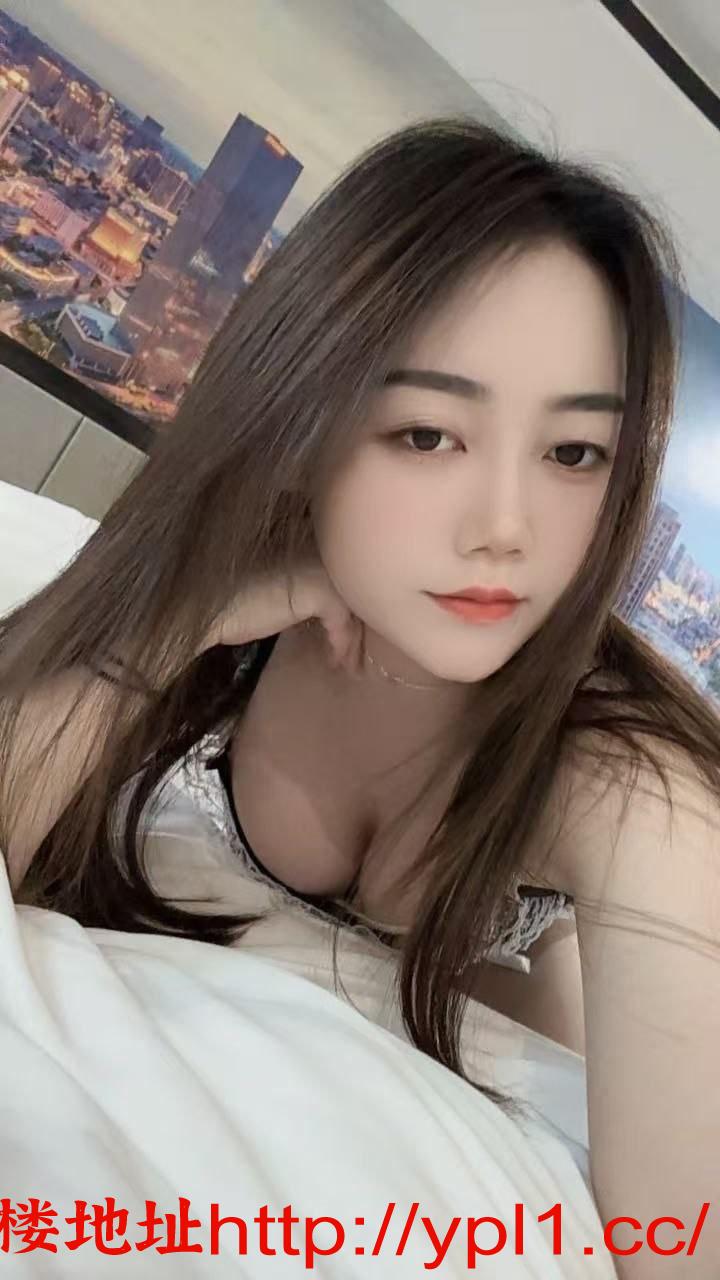 金牛翘臀大胸女