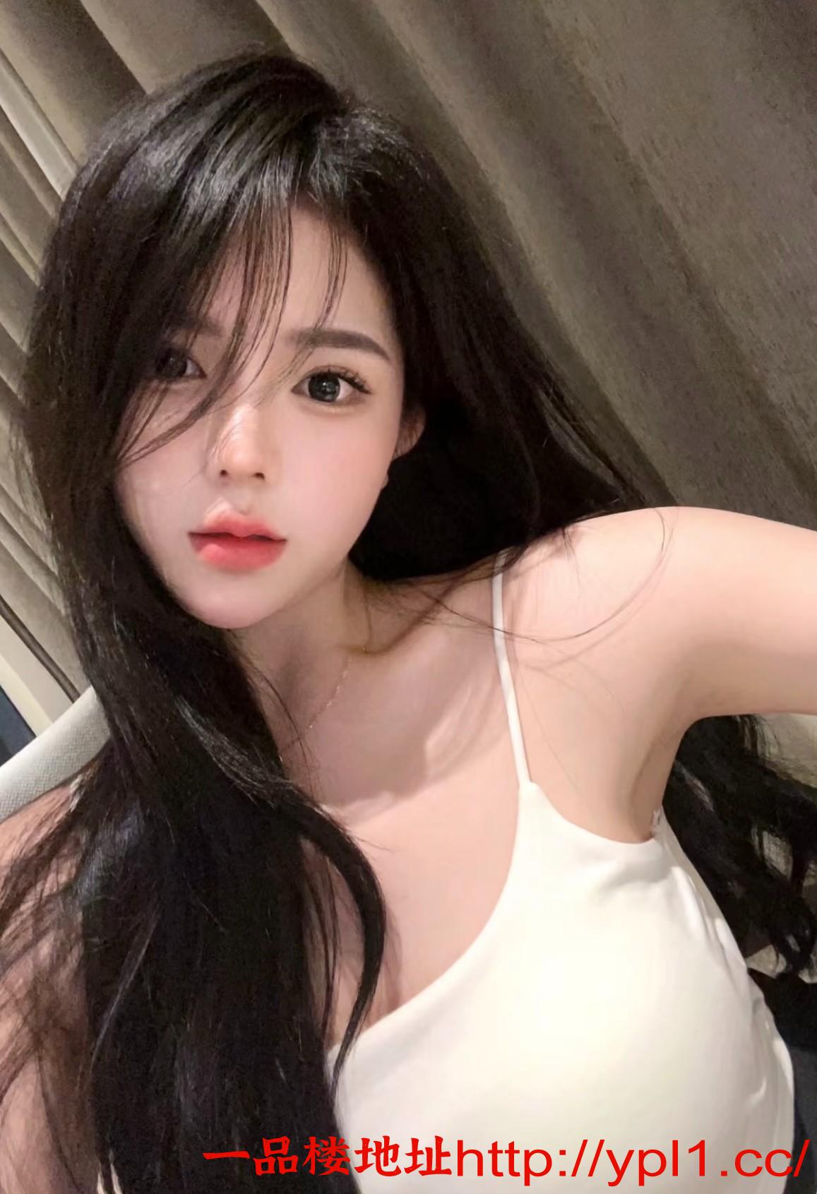 奶子挺拔不下垂 乳头粉嫩不凹陷！！