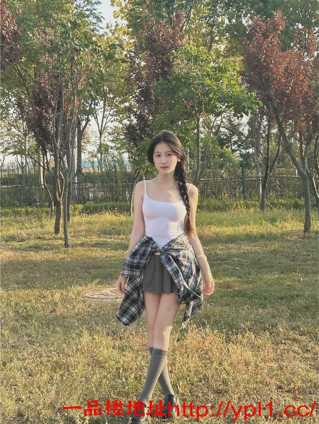 邻家清纯少女反差骚逼