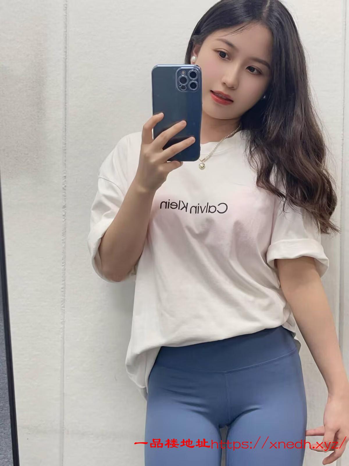 颜值高态度好的00后兼职