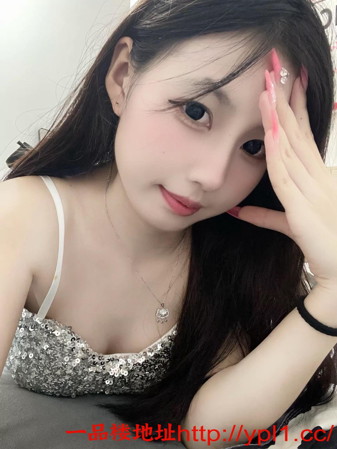 大奶妹呻吟声销魂