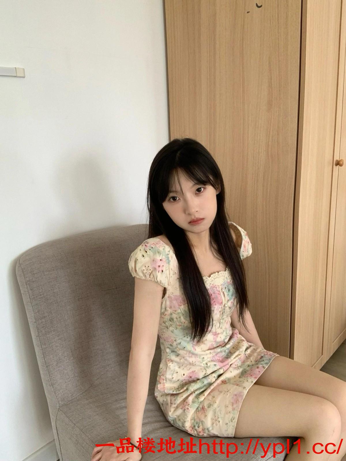 03年粉嫩多汁学妹下海兼职