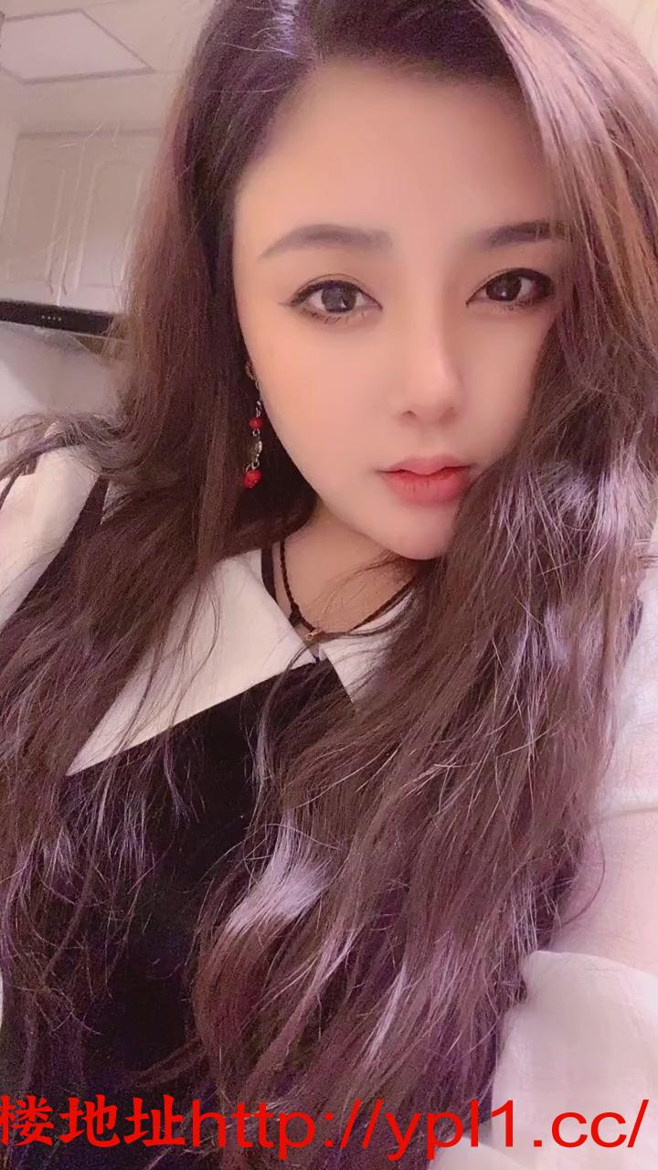 清纯高颜值性感御姐