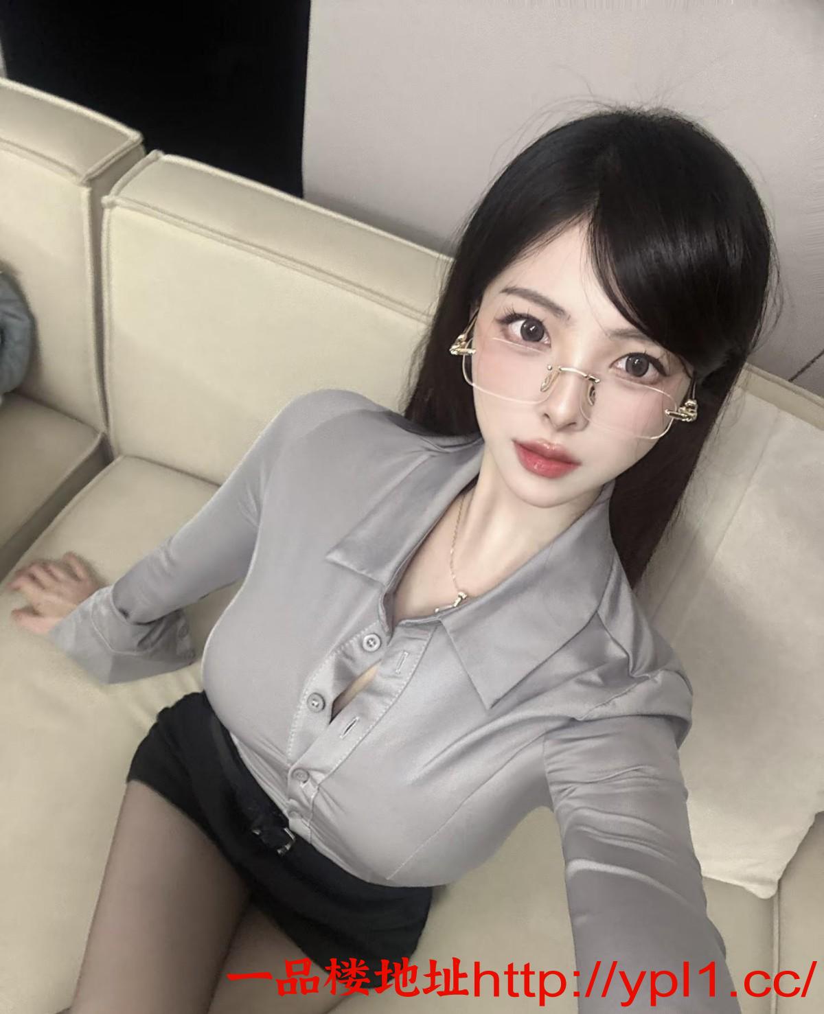 桥西气质眼镜妹反差大