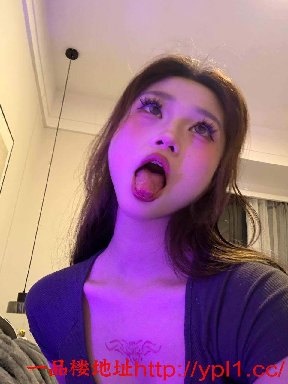 嫩穴紧致会吸包裹感很强的骚女舌头灵活