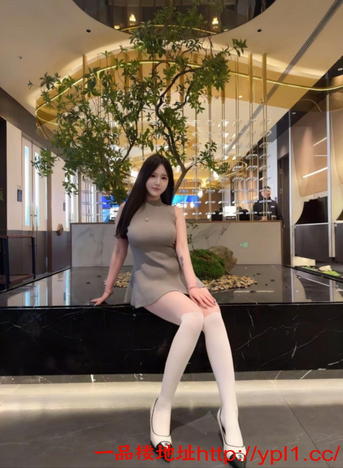 丰满水嫩小极品