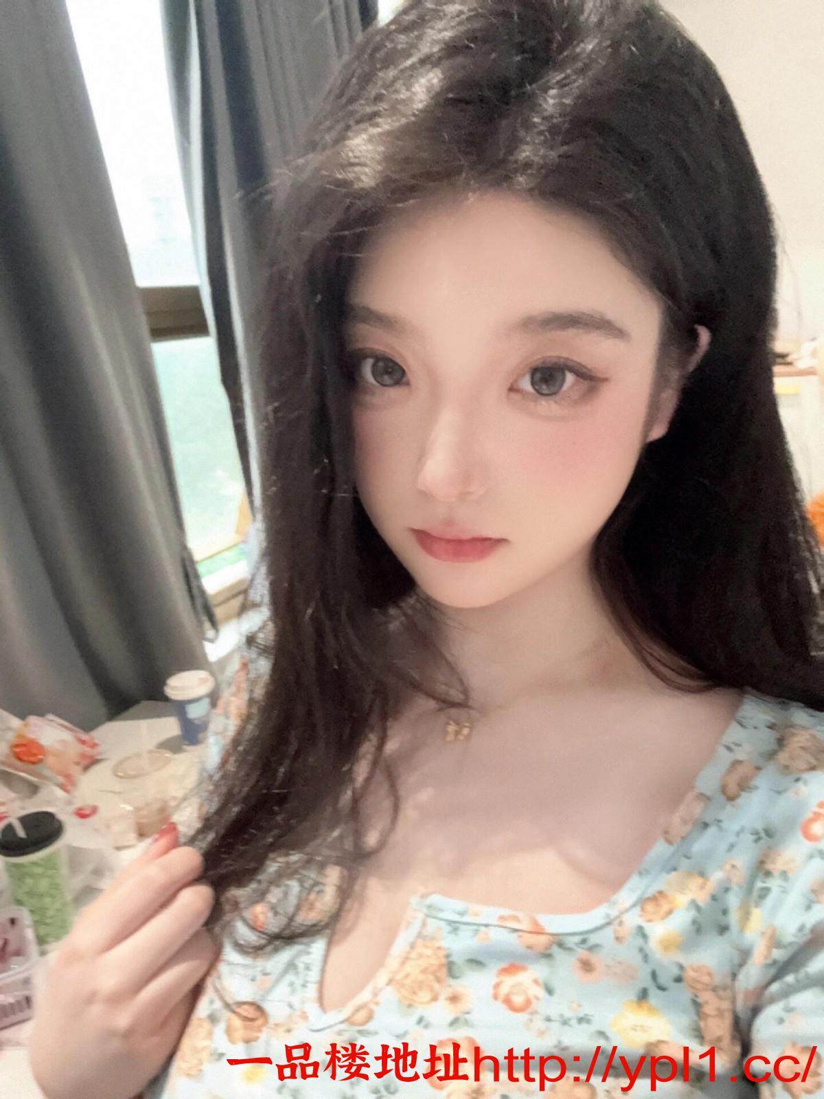 刚下海清纯小妹奶子超大超软有公寓可上门