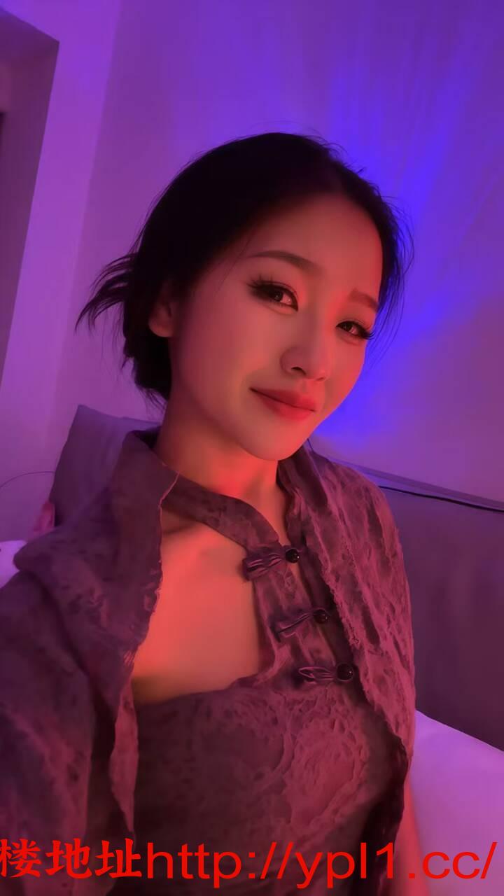 粉红骚逼白虎（已验真人）