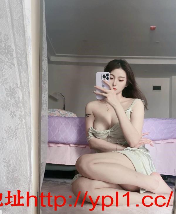 三点粉的清纯小嫩妹