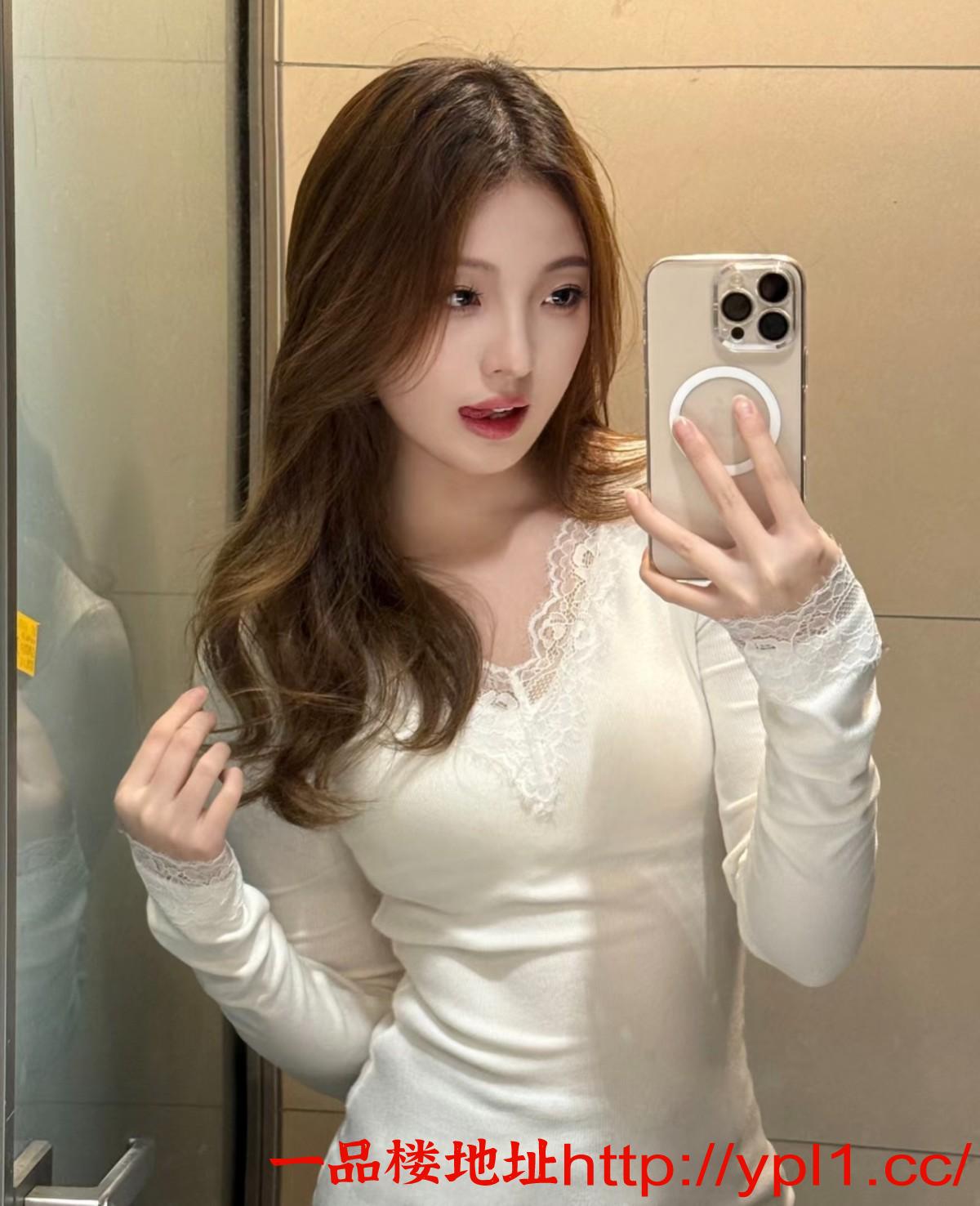 性感妹子骑坐舌吻，调情69口交骑乘