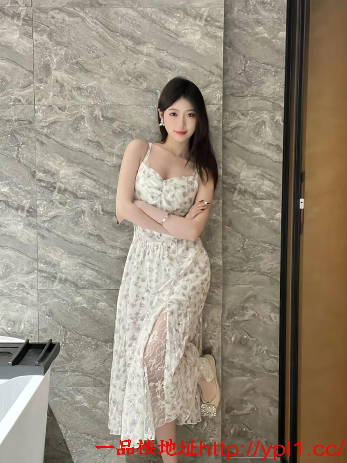 模特身材(胸大腿长丝袜爽！)