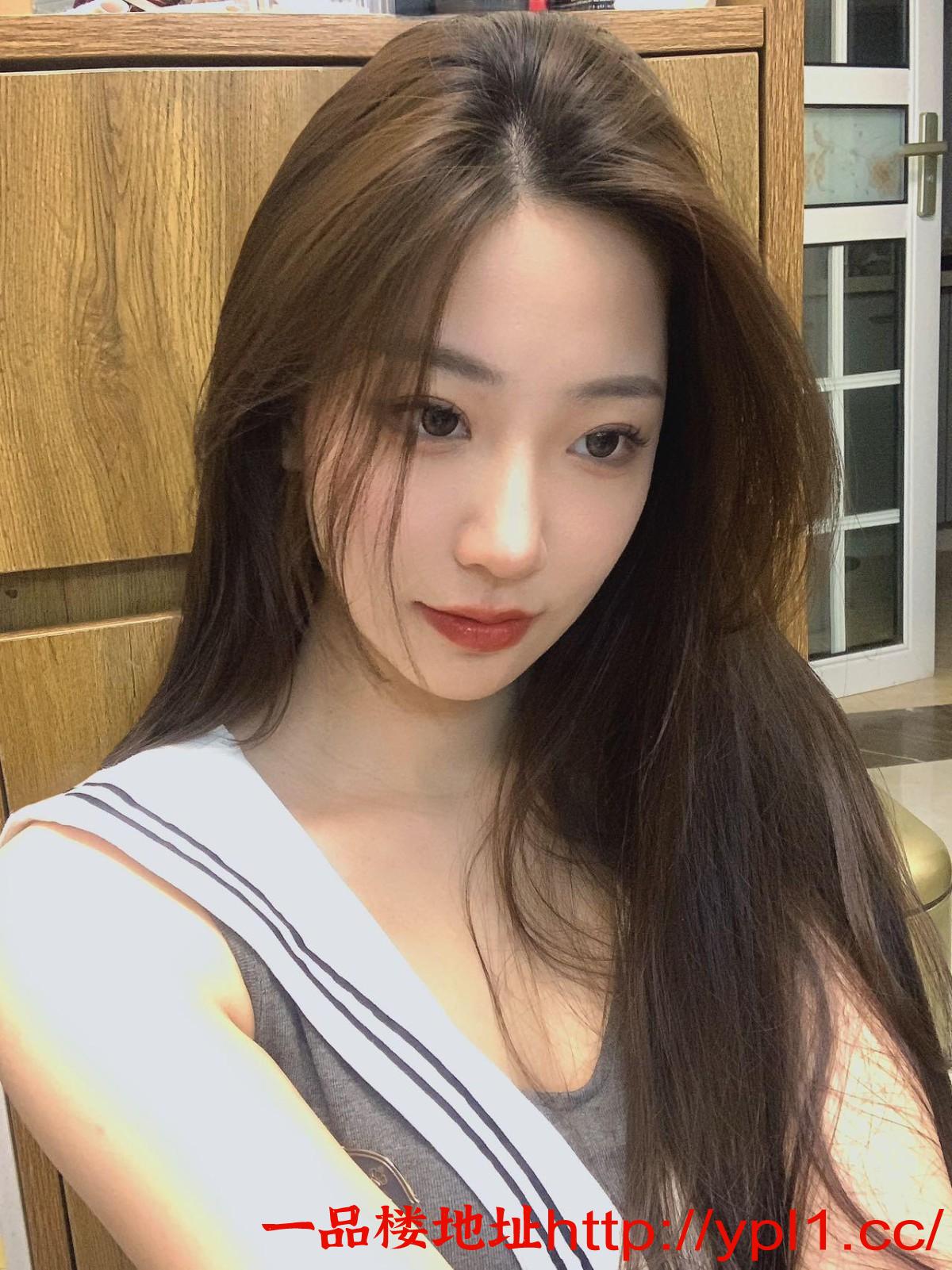 偶尔兼职的骚嫩妹妹水多易喷