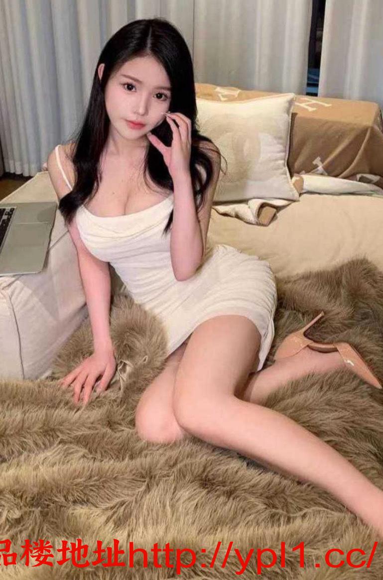 分享实战骚妹子，推荐后入爽翻天