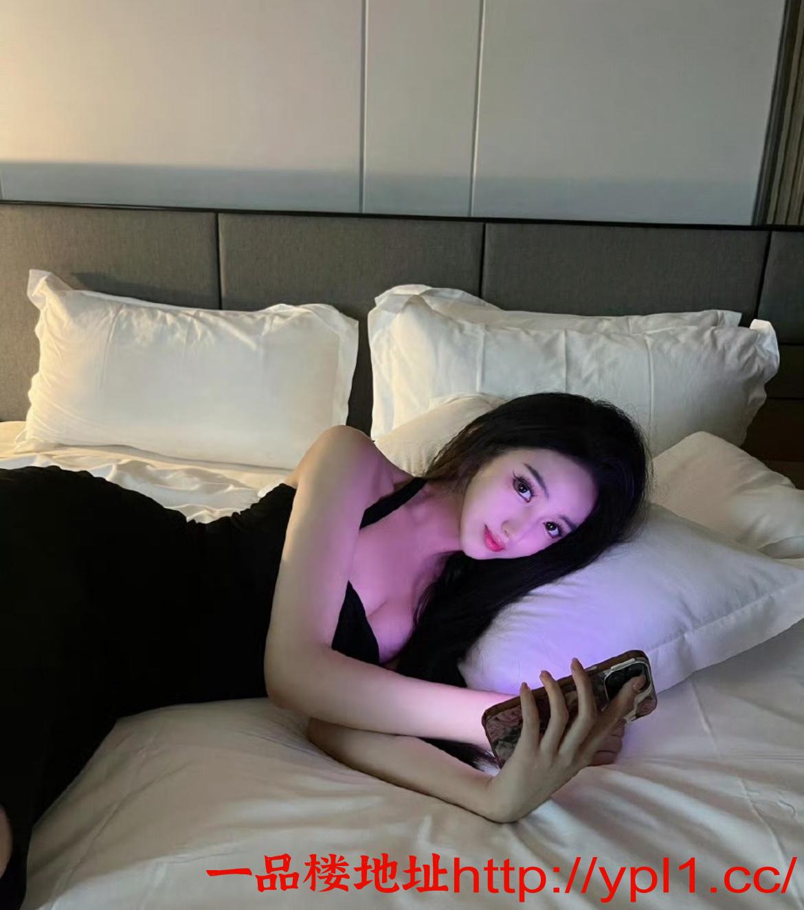 性感御姐火辣身材 胸大汁多