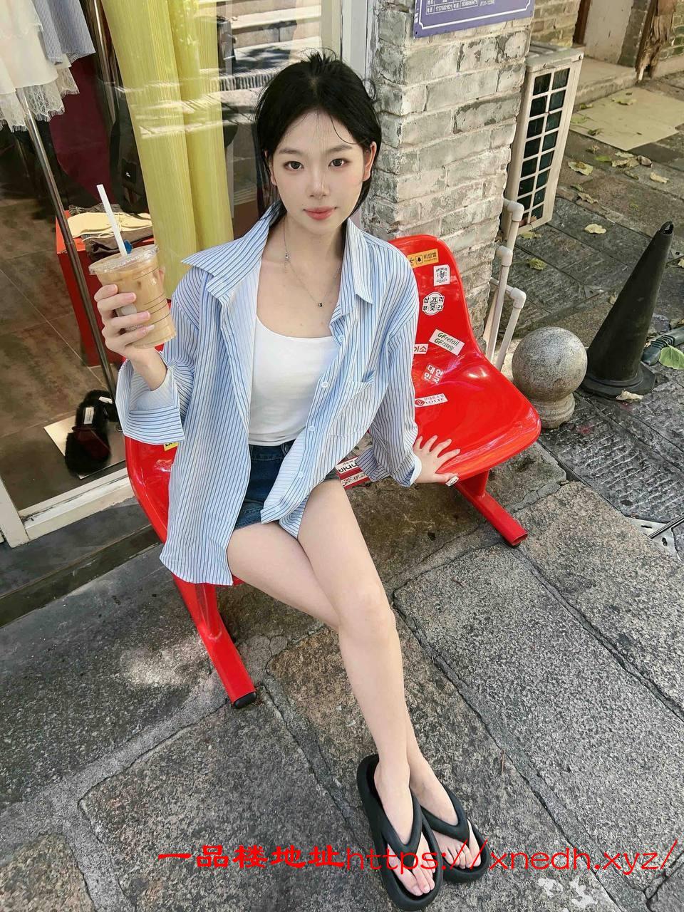 小小玲珑的小姐姐刚出道