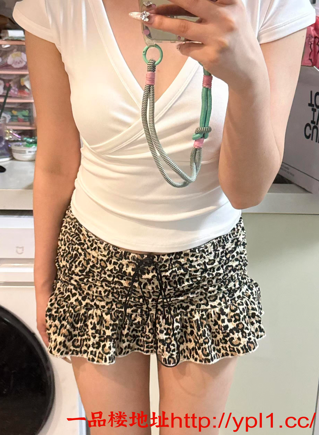 刚过来兼职的高挑媚媚