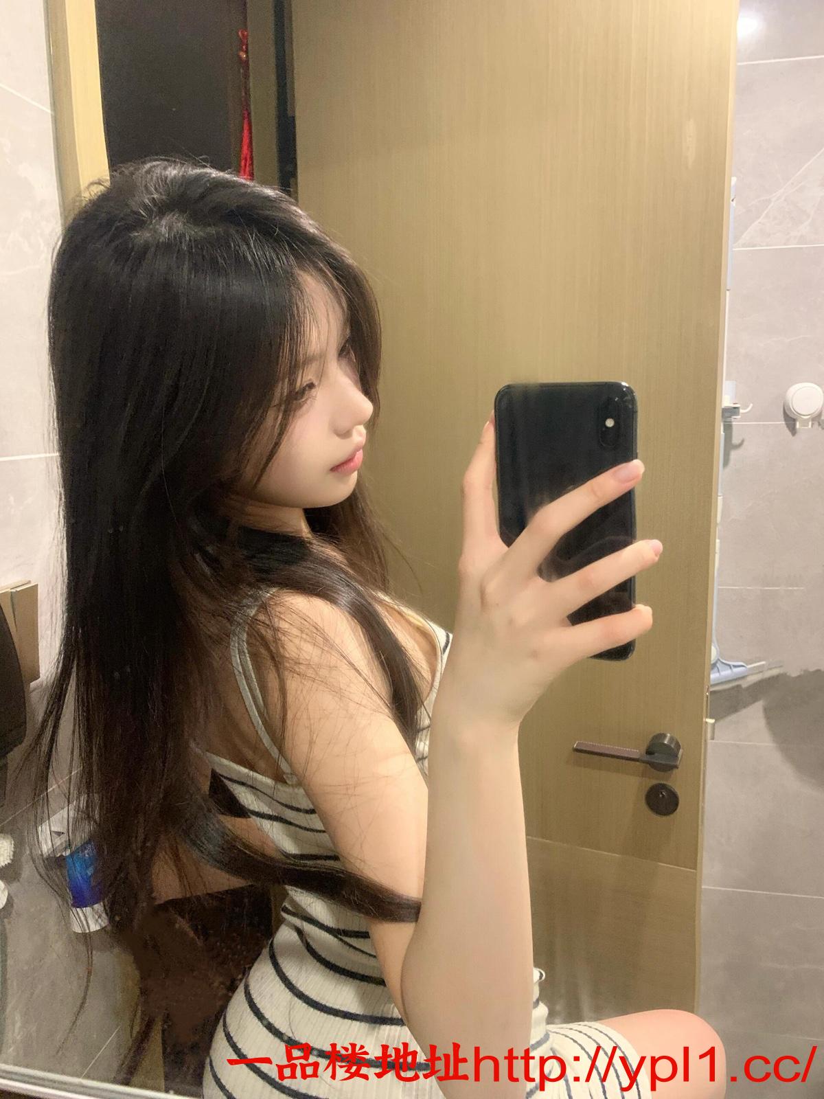 自流井区超嫩的妹妹逼很紧刚开发出来很敏感