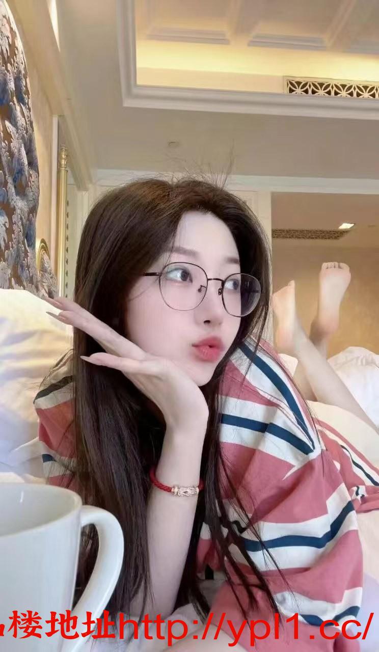 身材超棒瑜伽老师高难度姿势