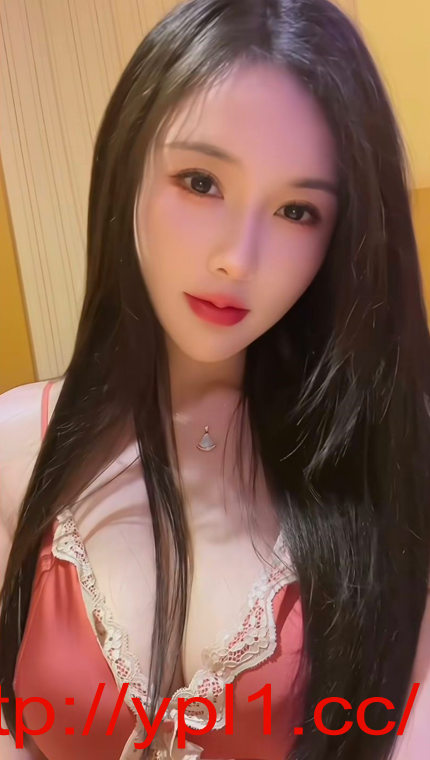 妹子逼紧水多乳夹屄夹