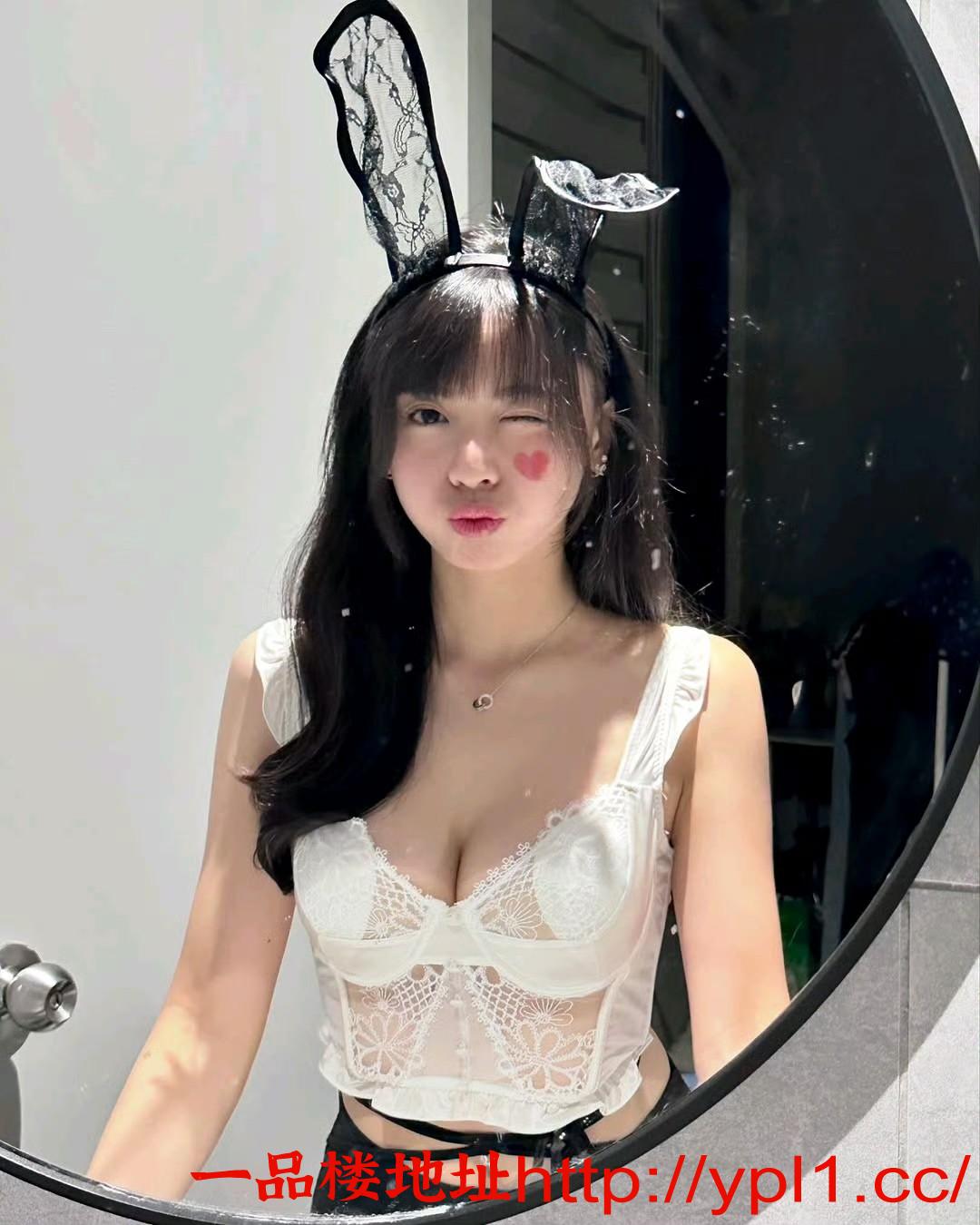 大胸翘臀骚货干净又紧致