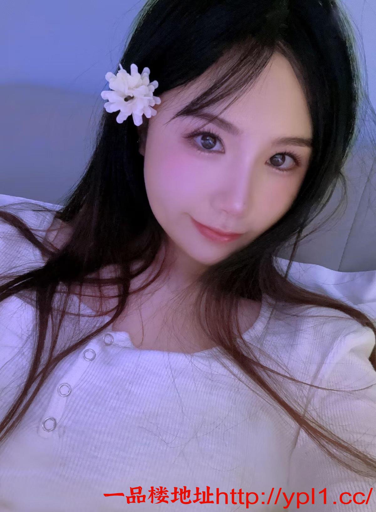 稀有的00后妹子