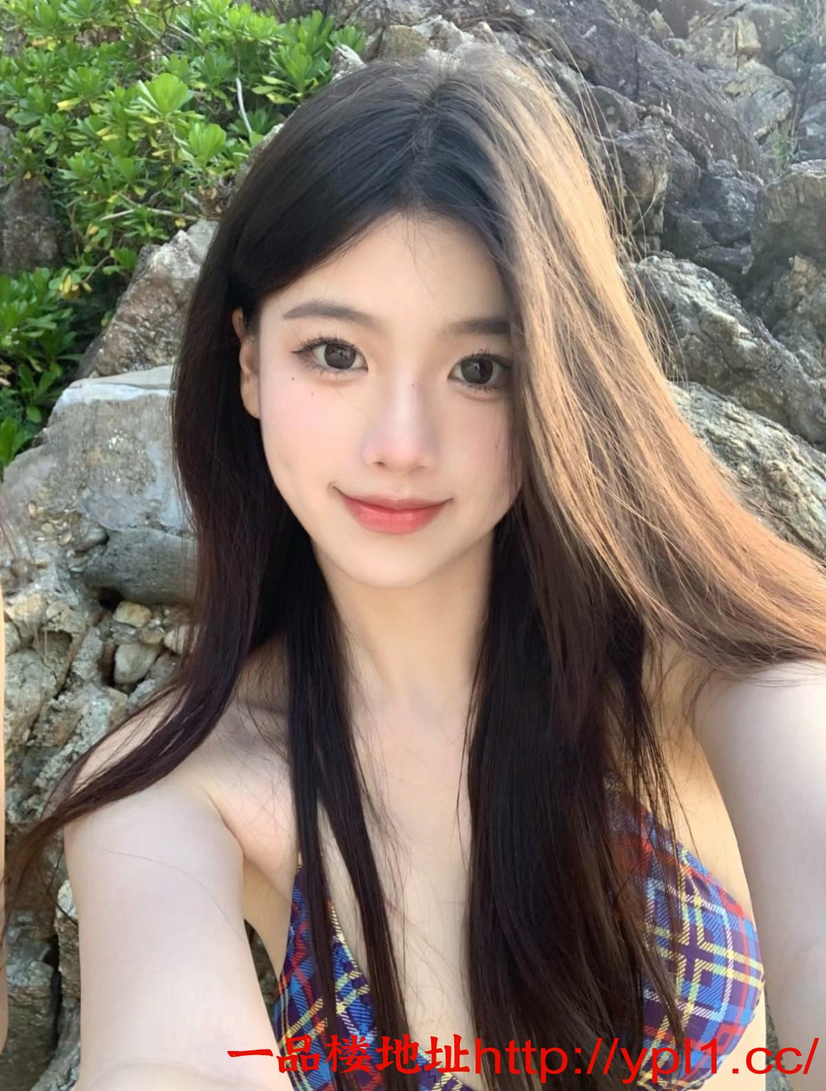 重庆新人喷水妹清纯脸庞粉嫩鲍鱼堪称尤物