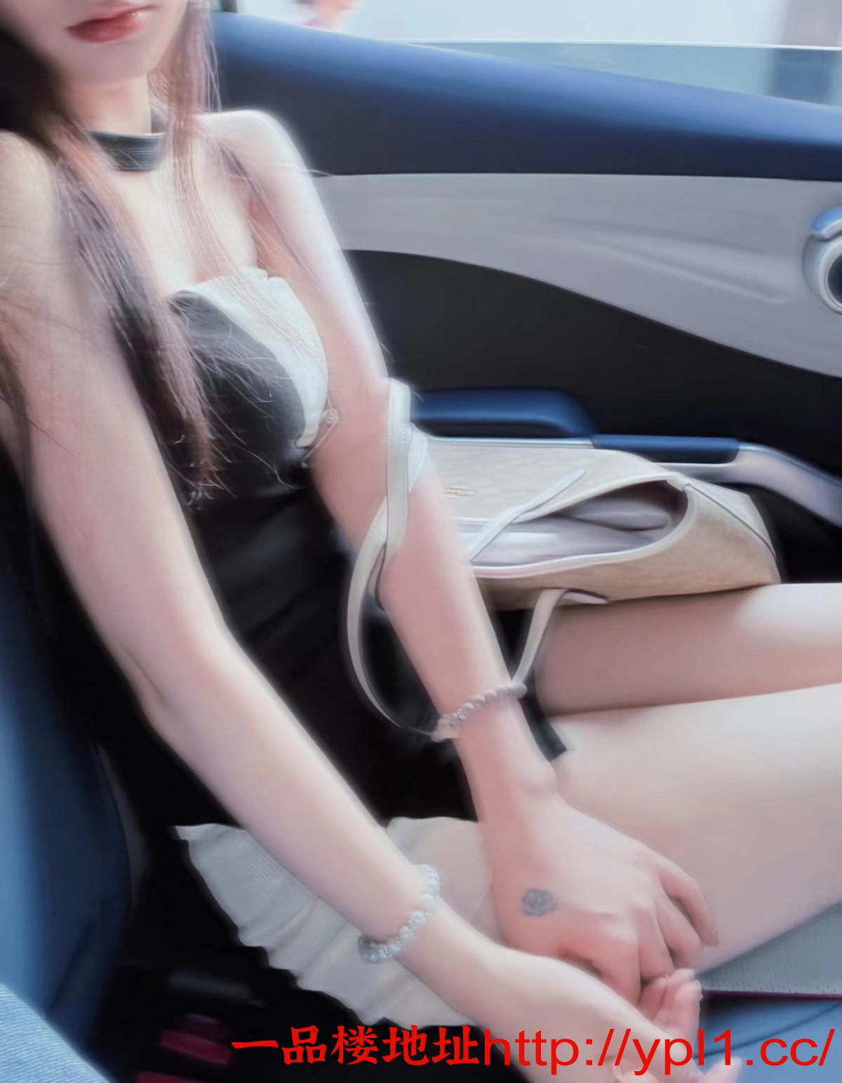 武侯制服大奶妹水儿多