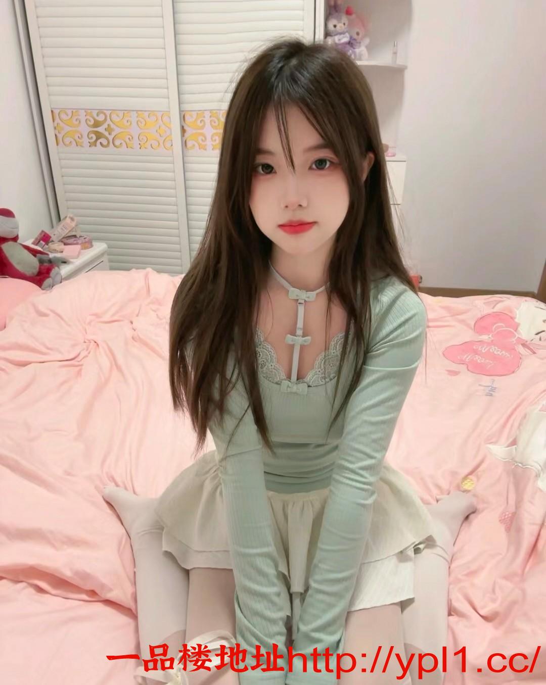 温柔乖巧水多多妹子下面紧，性瘾骚妹逼水