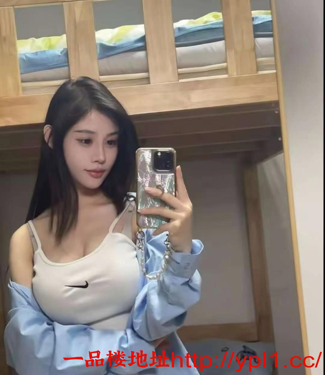 后入很爽的大胸骚货