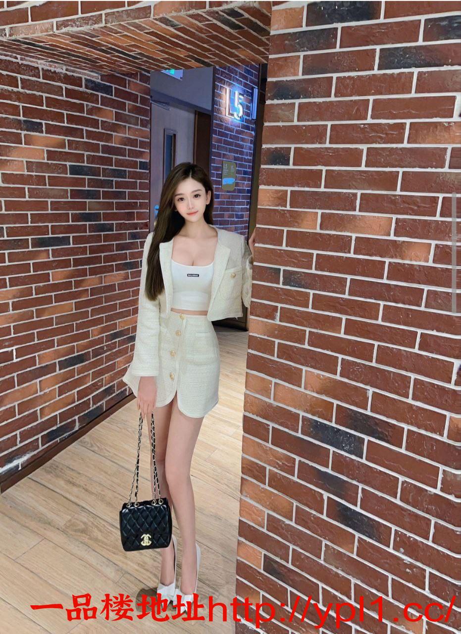 性感胸大圆挺嫩逼边操边喷水   （可外出）