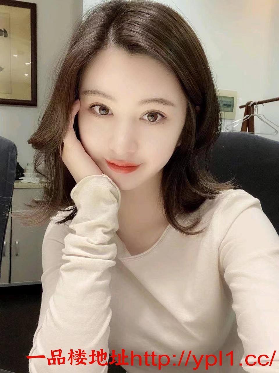 性感小骚逼够粉够嫩水很多