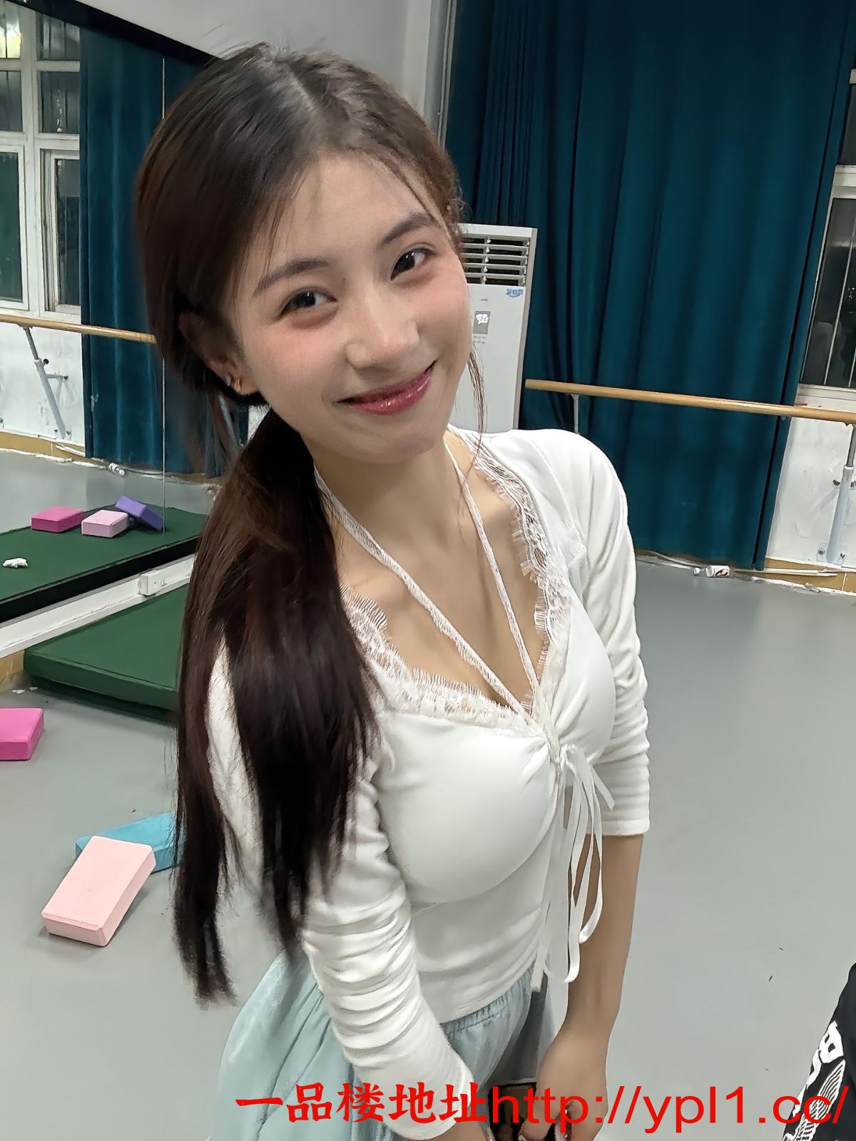 兼职妹妹极品粉嫩紧凑会吸人