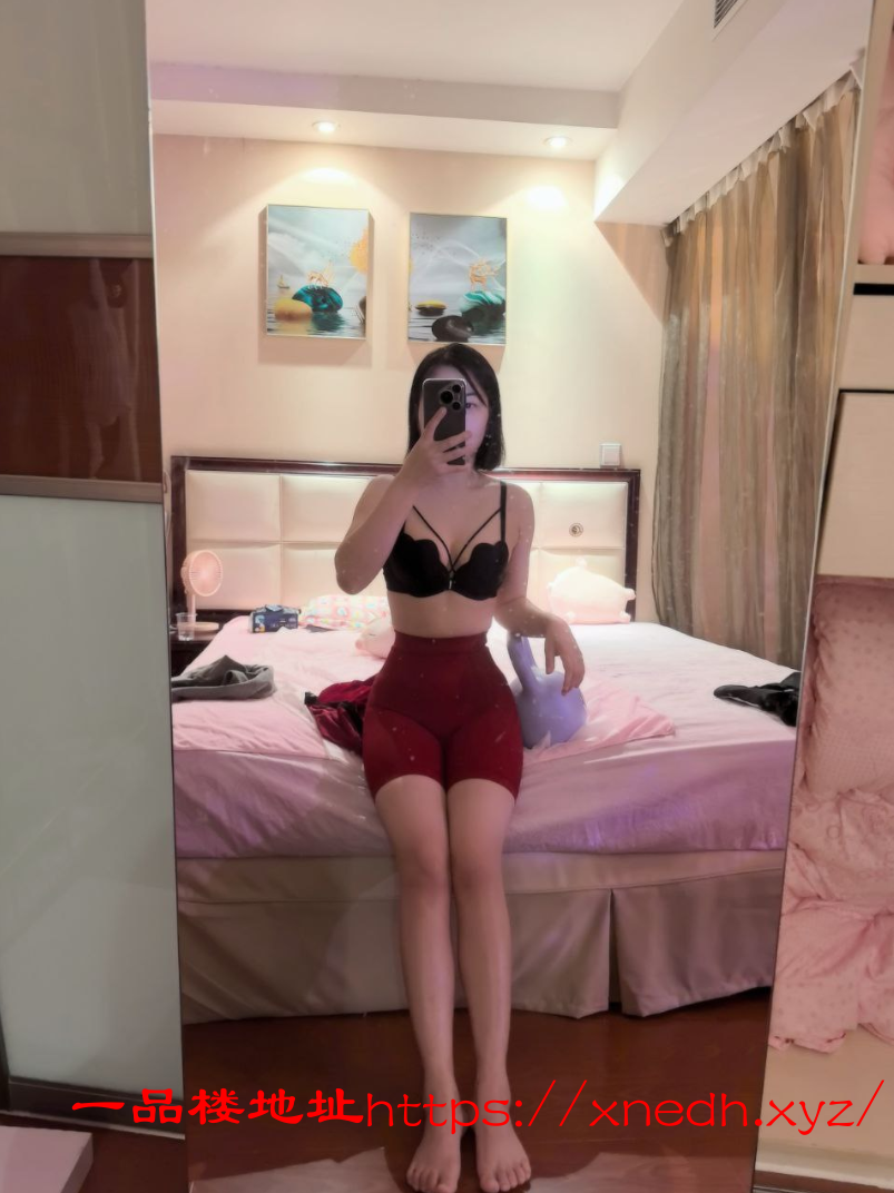 少女粉嫩逼紧水是真多