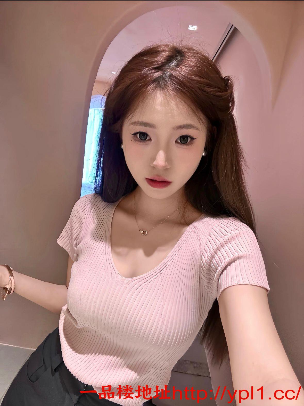 反差妹妹粉嫩骚穴易嘲喷！