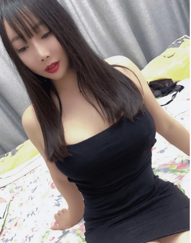 性瘾大奶女友体验