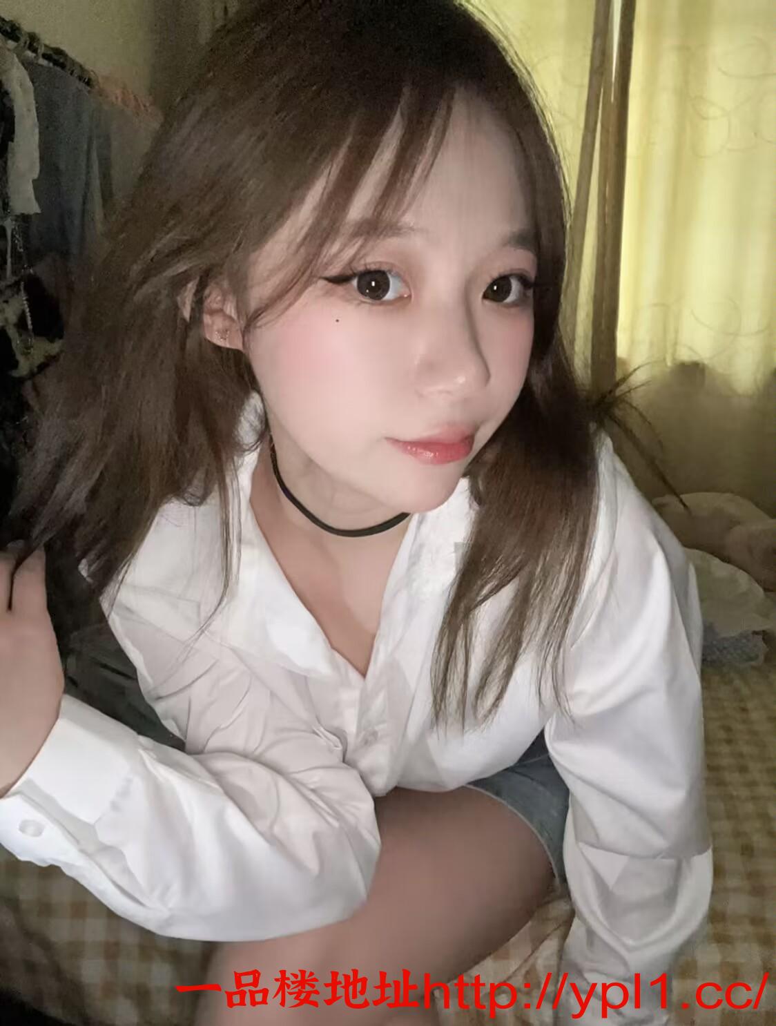 软糖骚妹妹粉嫩紧求苞操易喷潮兼职