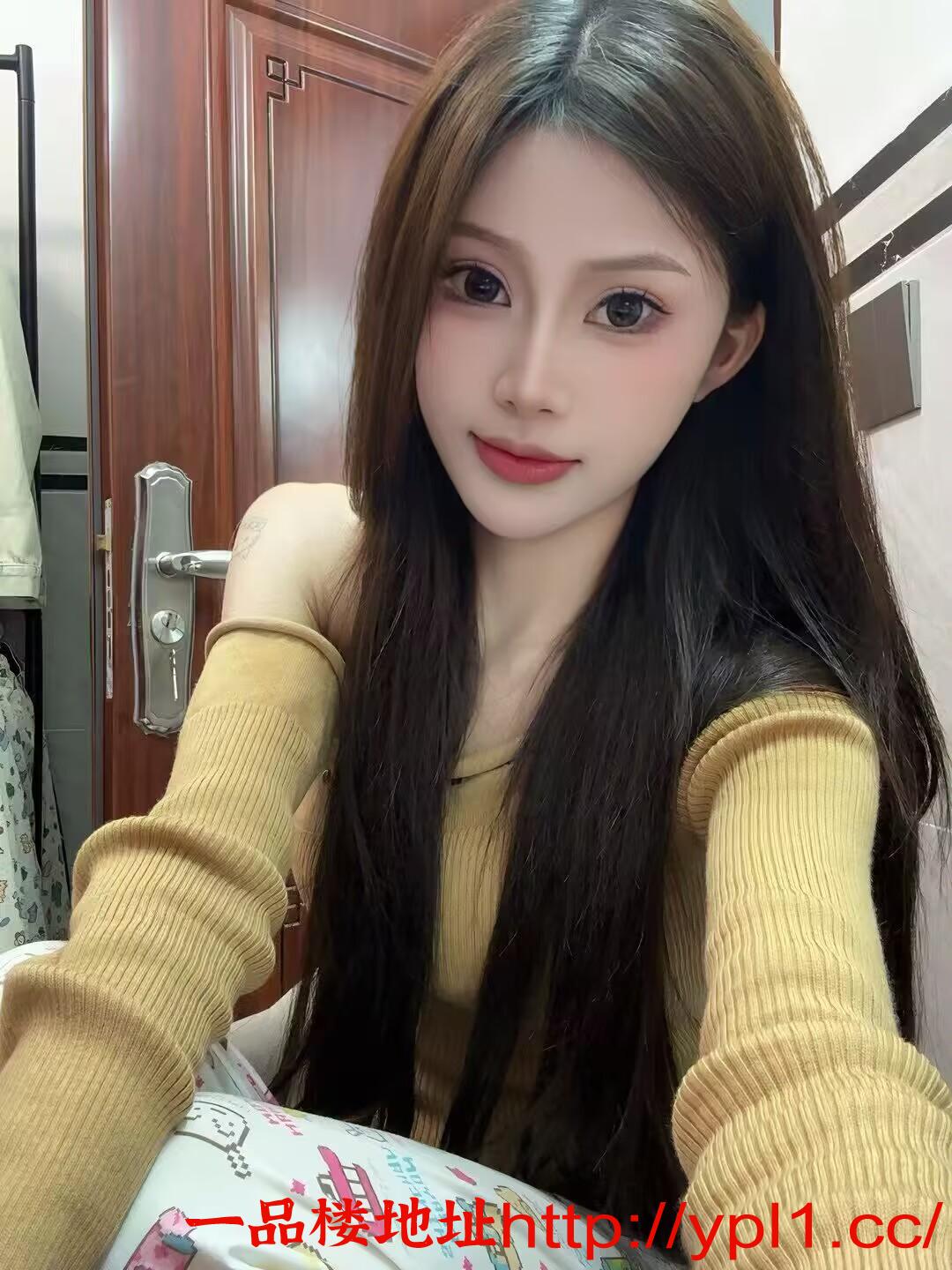 丰满性感迷人尤物