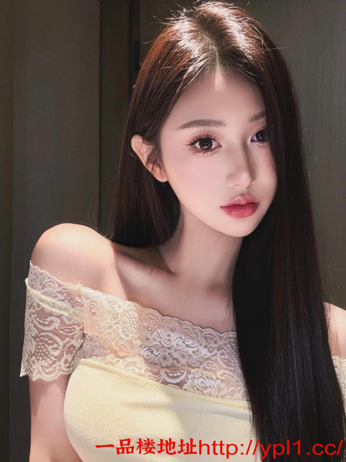 丰满23岁大胸妹小穴紧水多，会潮喷