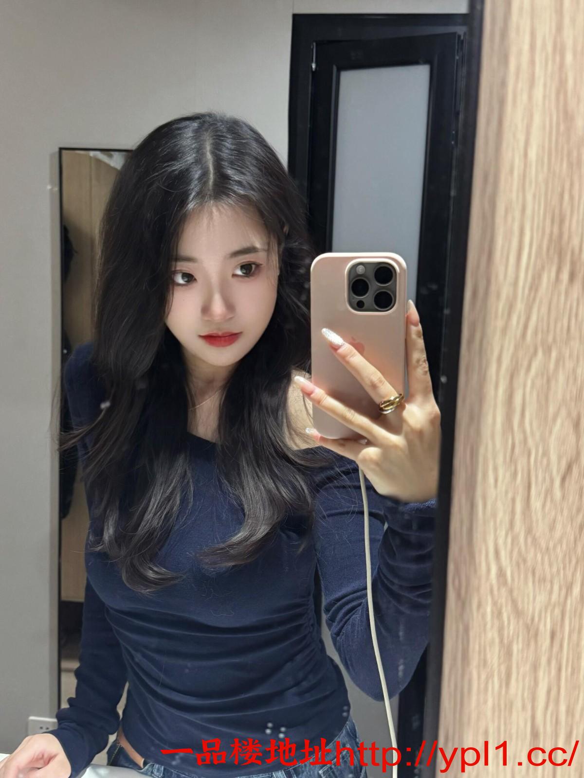 高颜值00后水多小姐姐