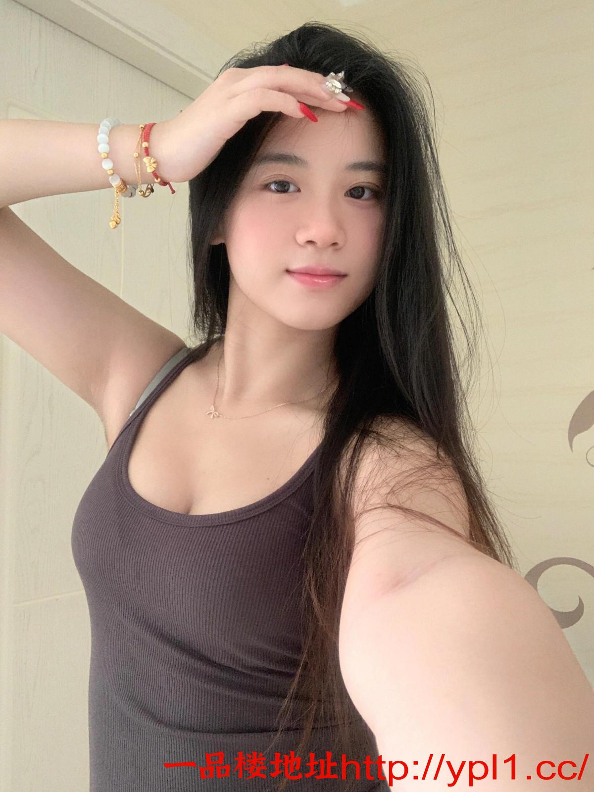 大三苗条丰满肤白翘臀