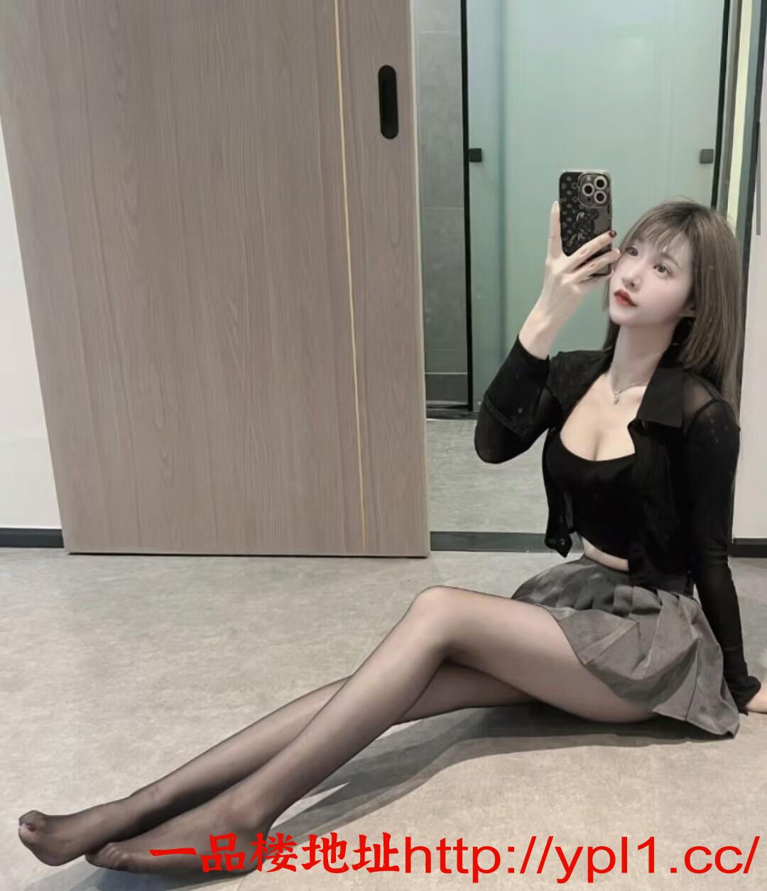 口碑不错的极品粉穴翘臀