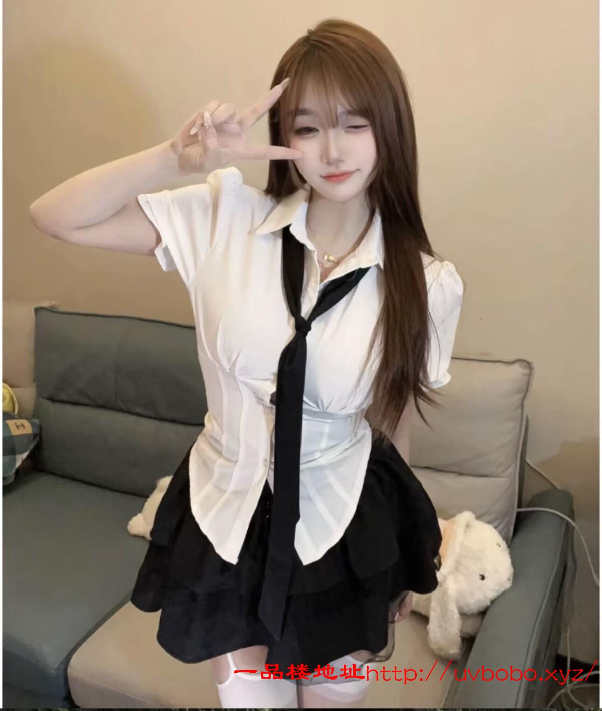 甜美少女在校大学生