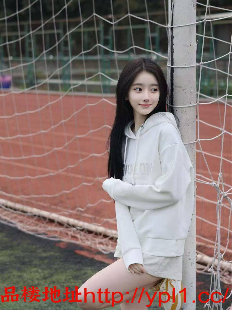 00后新生粉嫩学生妹妹