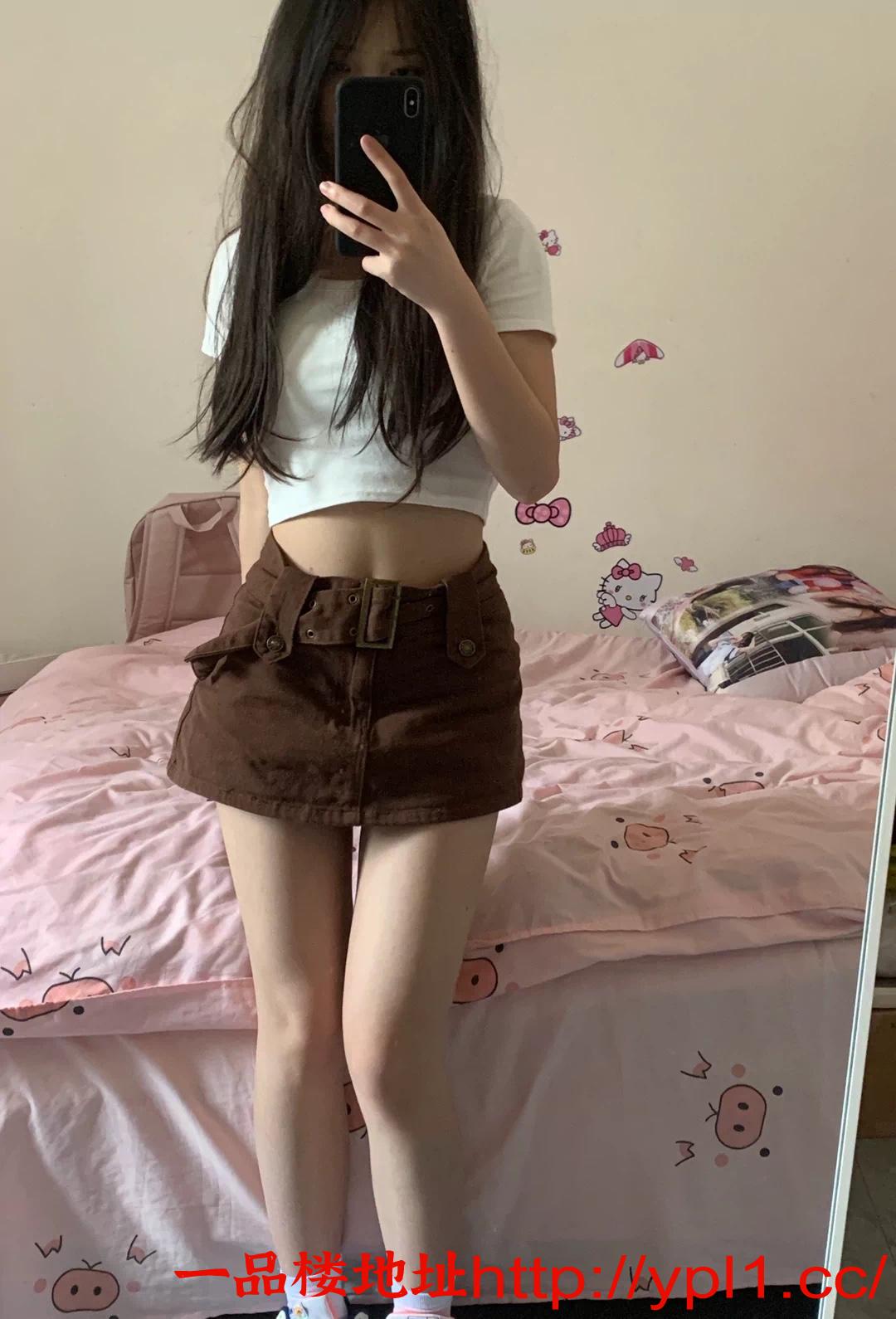 粉嫩蜜桃软妹喂不饱的小妹